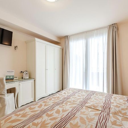 Hotiday Hotel Jesolo Spiaggia Extérieur photo