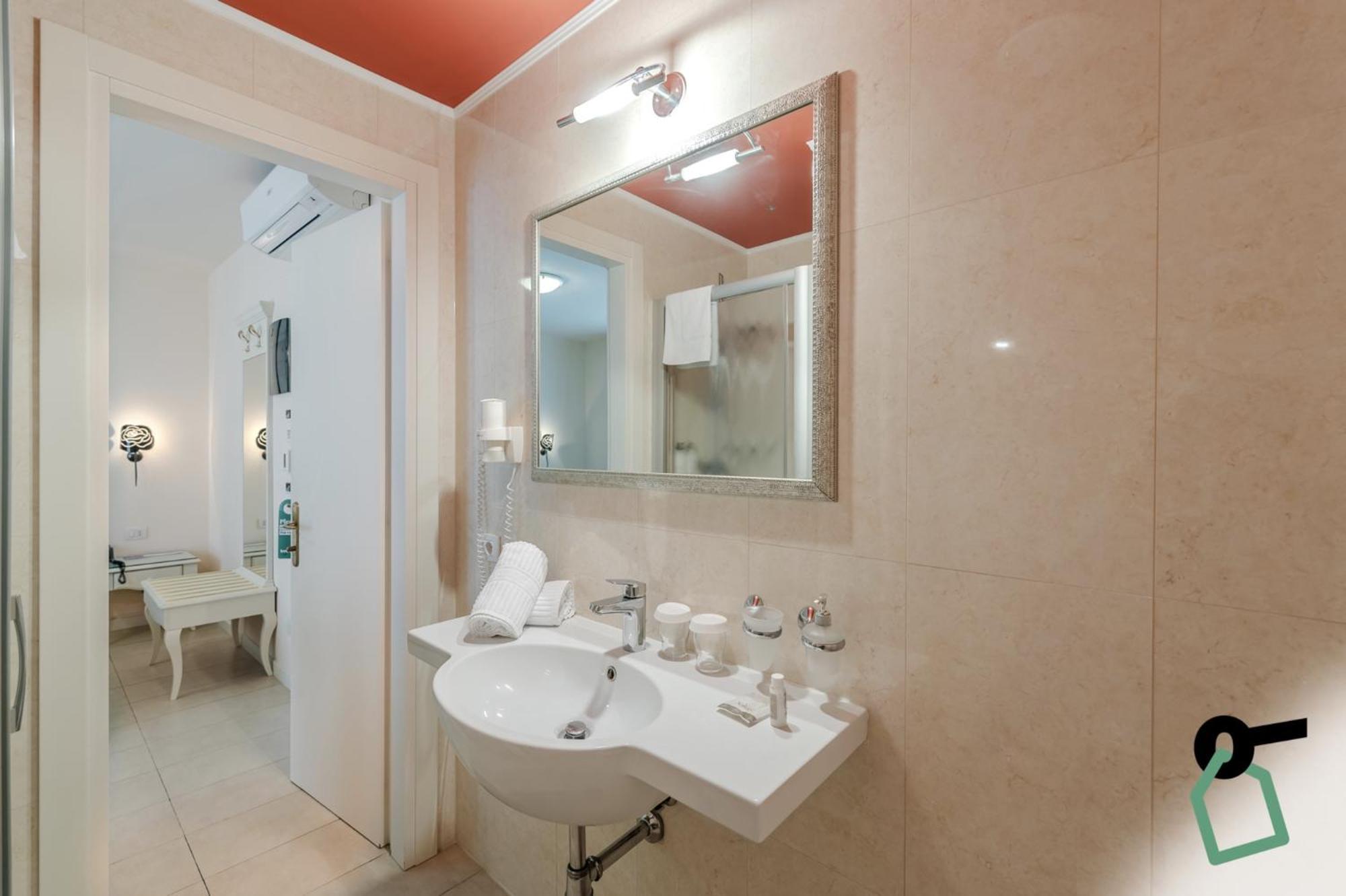 Hotiday Hotel Jesolo Spiaggia Extérieur photo
